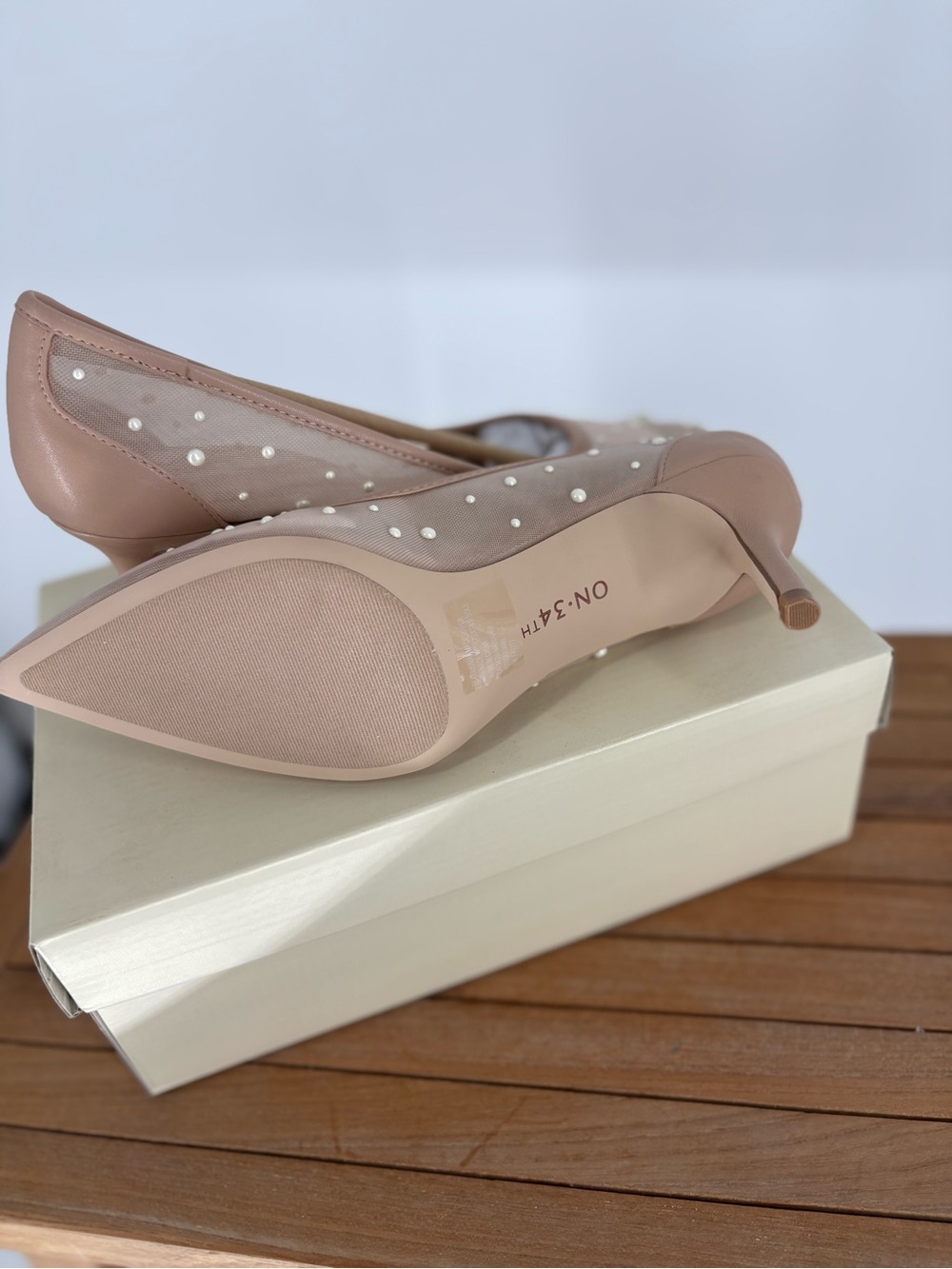 New Women’s on34th Pointed Toe Pearl-Stud Nude Women’s Flats size 8M - Picture 3 of 4